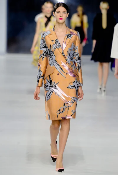 Look 32